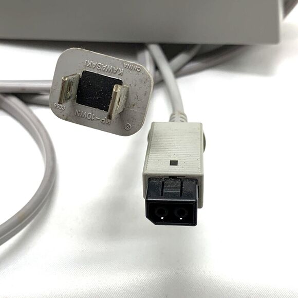 Nintendo Wii Docking Station Sensor Battery Adaptor Accessories - Picture 3 of 6